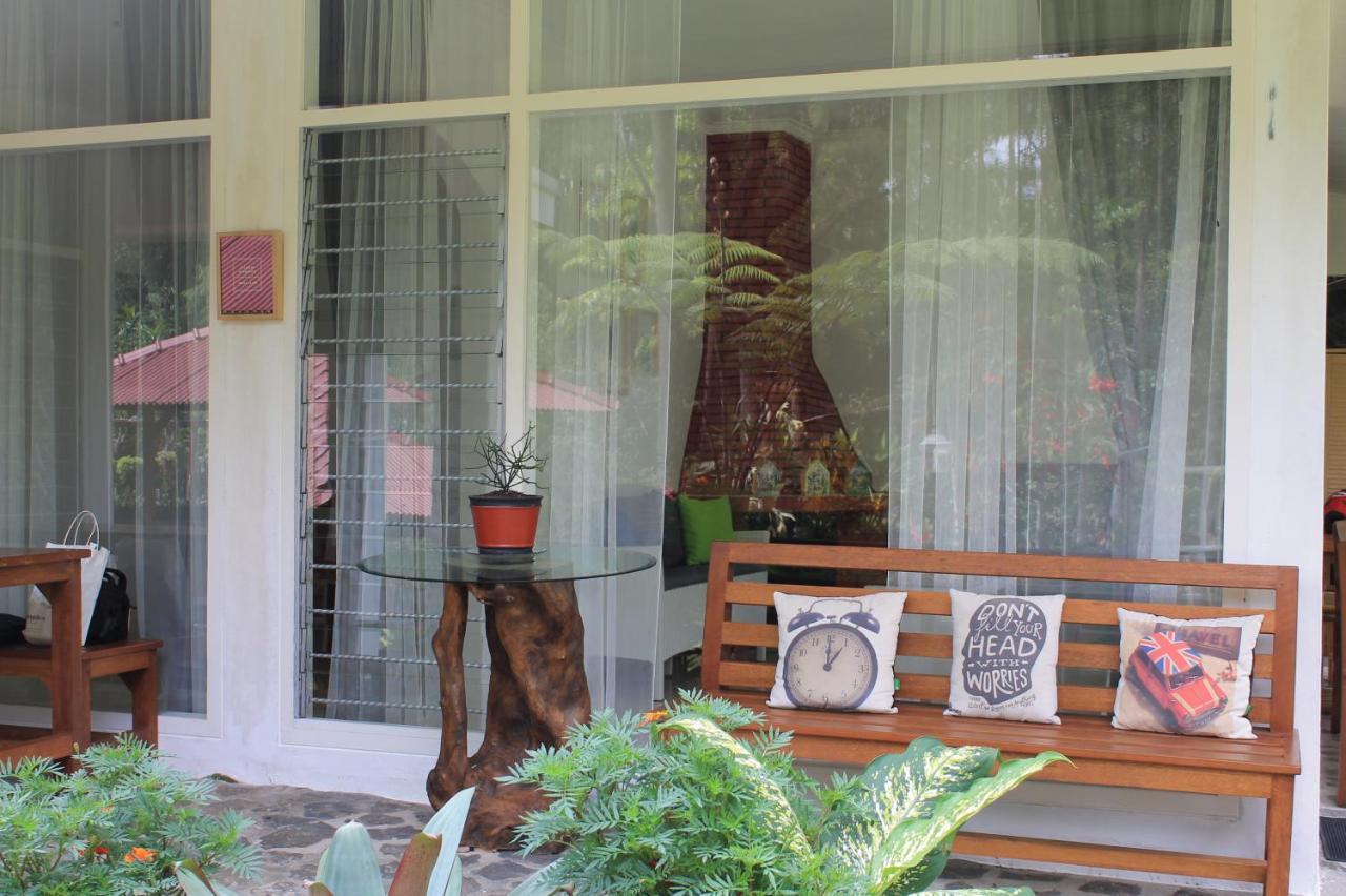 The Forest Villa Bogor Exterior photo